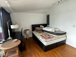 Charlton 27 (D19), Terrace #393385451
